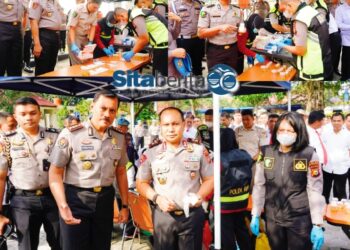 Seluruh Personel Polda Riau dan Polres Hingga Polsek Jajaran Secara Serentak Laksanakan Tes Urine
