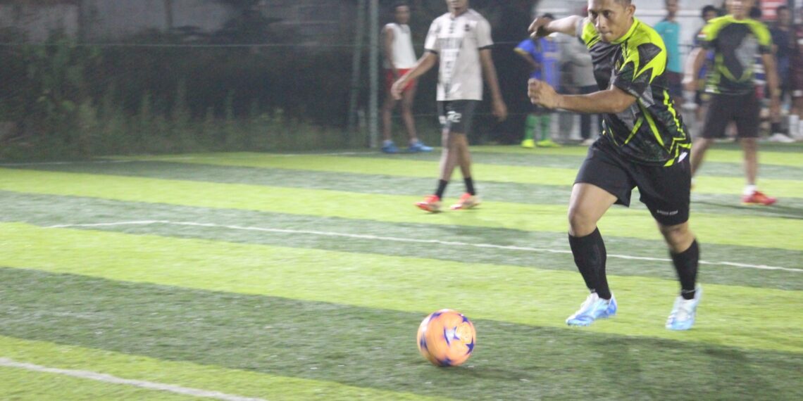 Jaga Kebugaran dan Pererat Keakraban, Dandim 0714/Salatiga Mini Soccer Bersama Mahasiswa UKSW