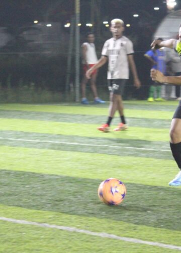 Jaga Kebugaran dan Pererat Keakraban, Dandim 0714/Salatiga Mini Soccer Bersama Mahasiswa UKSW