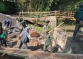 Jembatan ARMCO Penghubung Dusun Dolok dan Dusun Jegoran Semakin Jelas, Babinsa Bakalrejo Intens Dampingi Pengerjaan